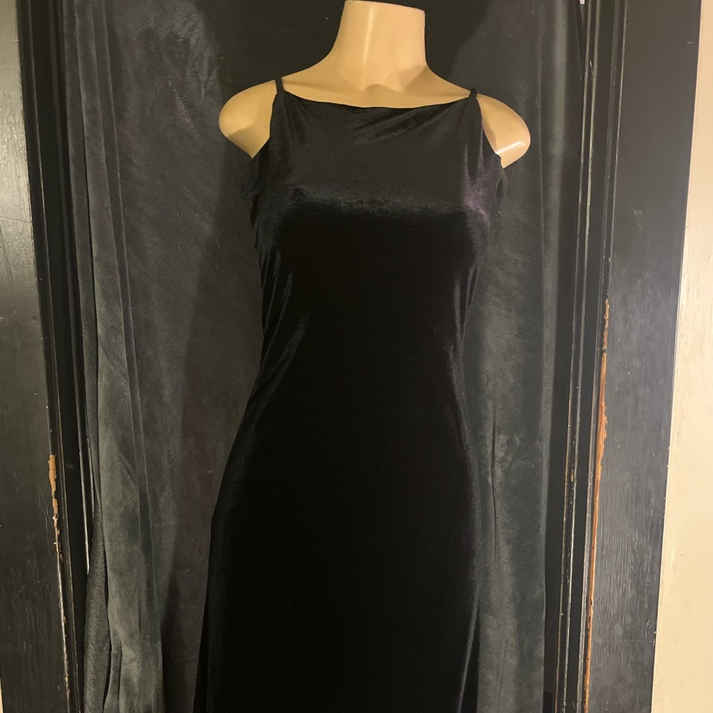 Black velvet party dress